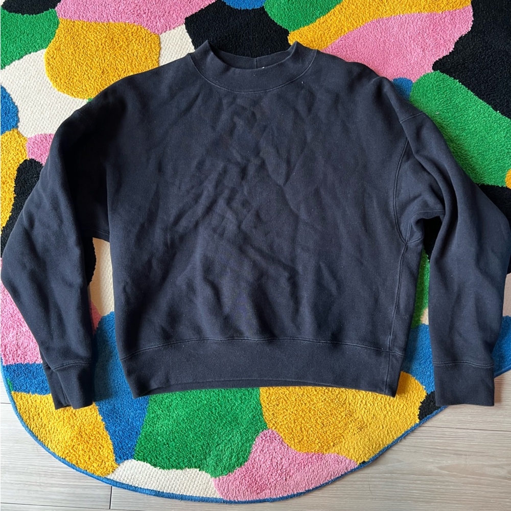 Uniqlo Crewneck Sweater in Black